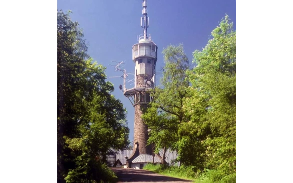 Kindelsbergturm Foto Reinhard Becker.jpg