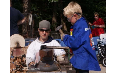 Schmieden mit Kindern und Jugendlichen