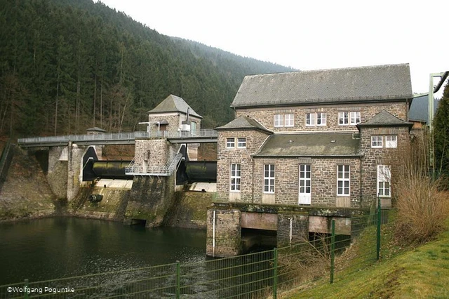 Das Kraftwerk am Ahauser Stausee